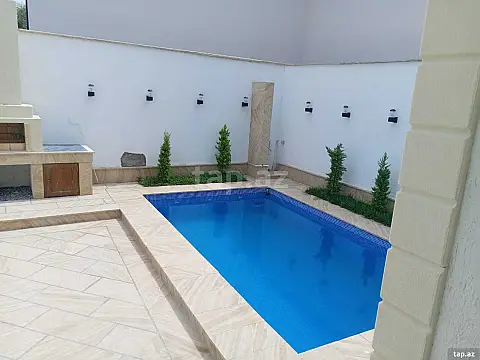 Satılır 4 otaqlı həyət evi 300 m²