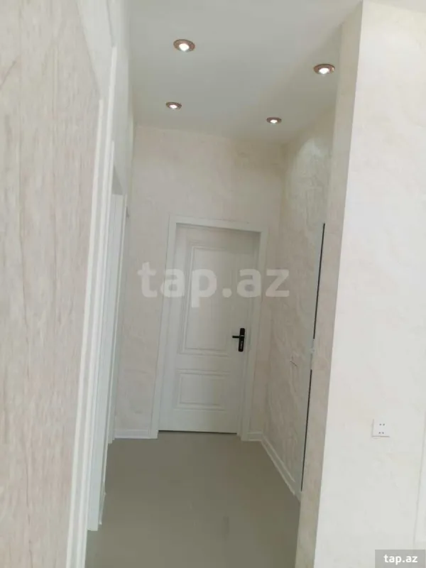 Satılır 4 otaqlı həyət evi 300 m²