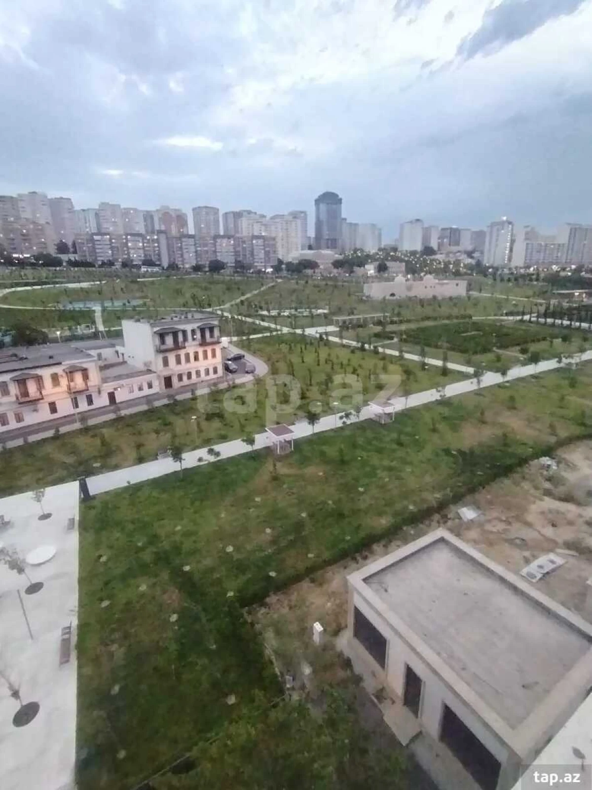 Satılır 2 otaqlı mənzil 80 m²