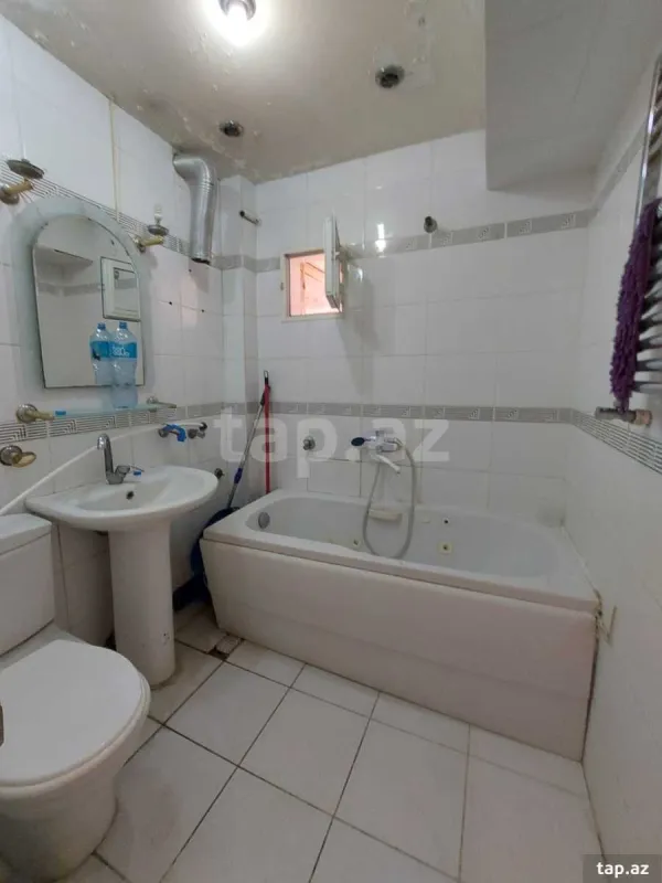 Satılır 2 otaqlı mənzil 80 m²