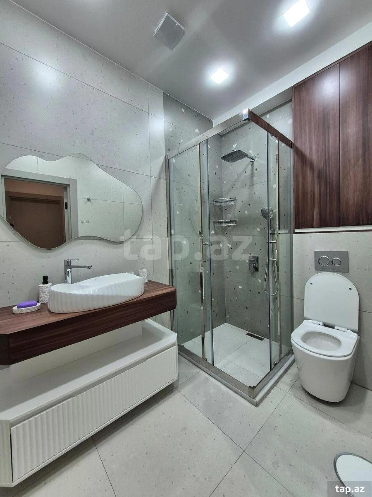 Kirayə verilir 3 otaqlı yeni tikili 91 m²