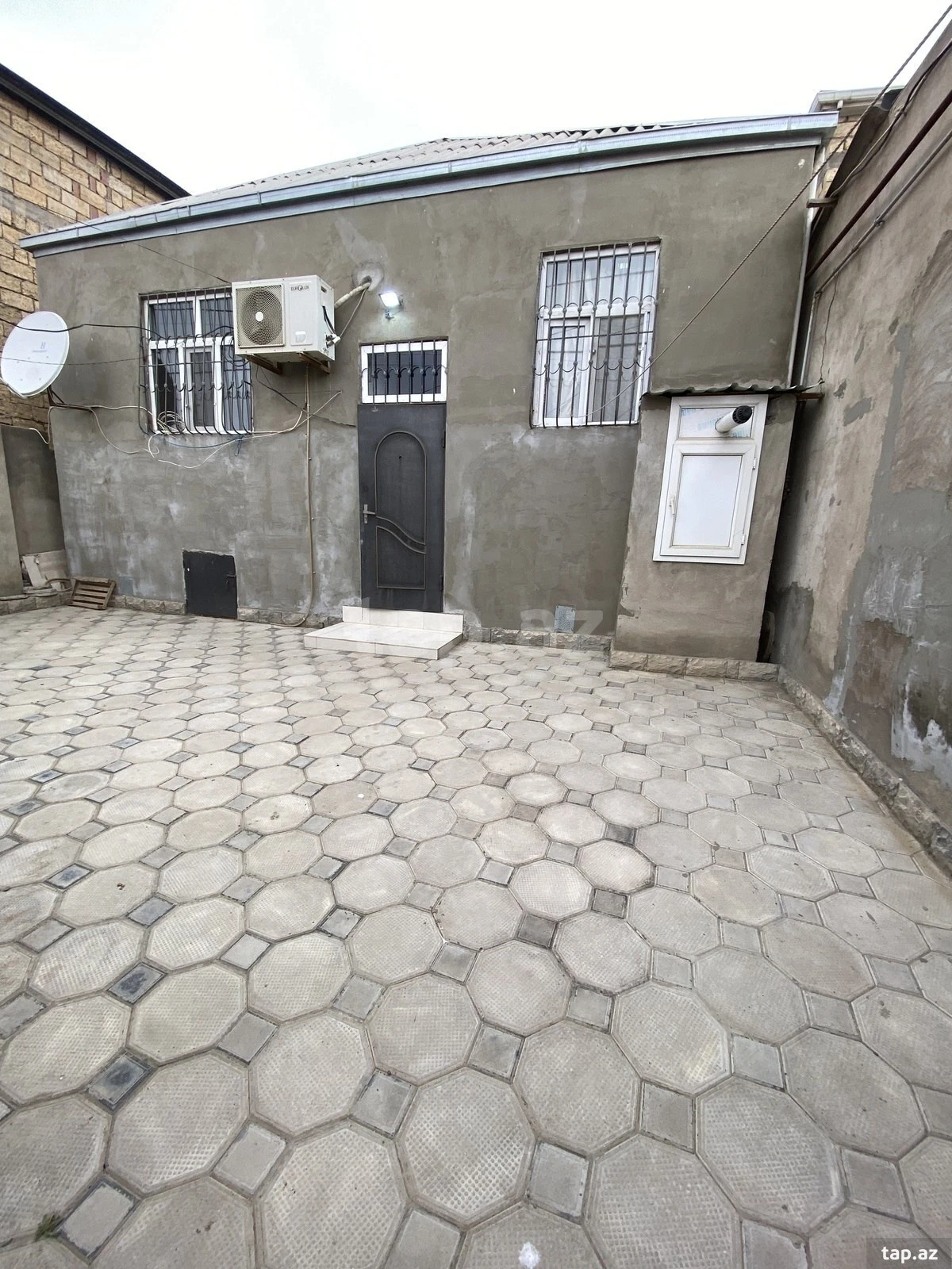 Satılır 3 otaqlı həyət evi