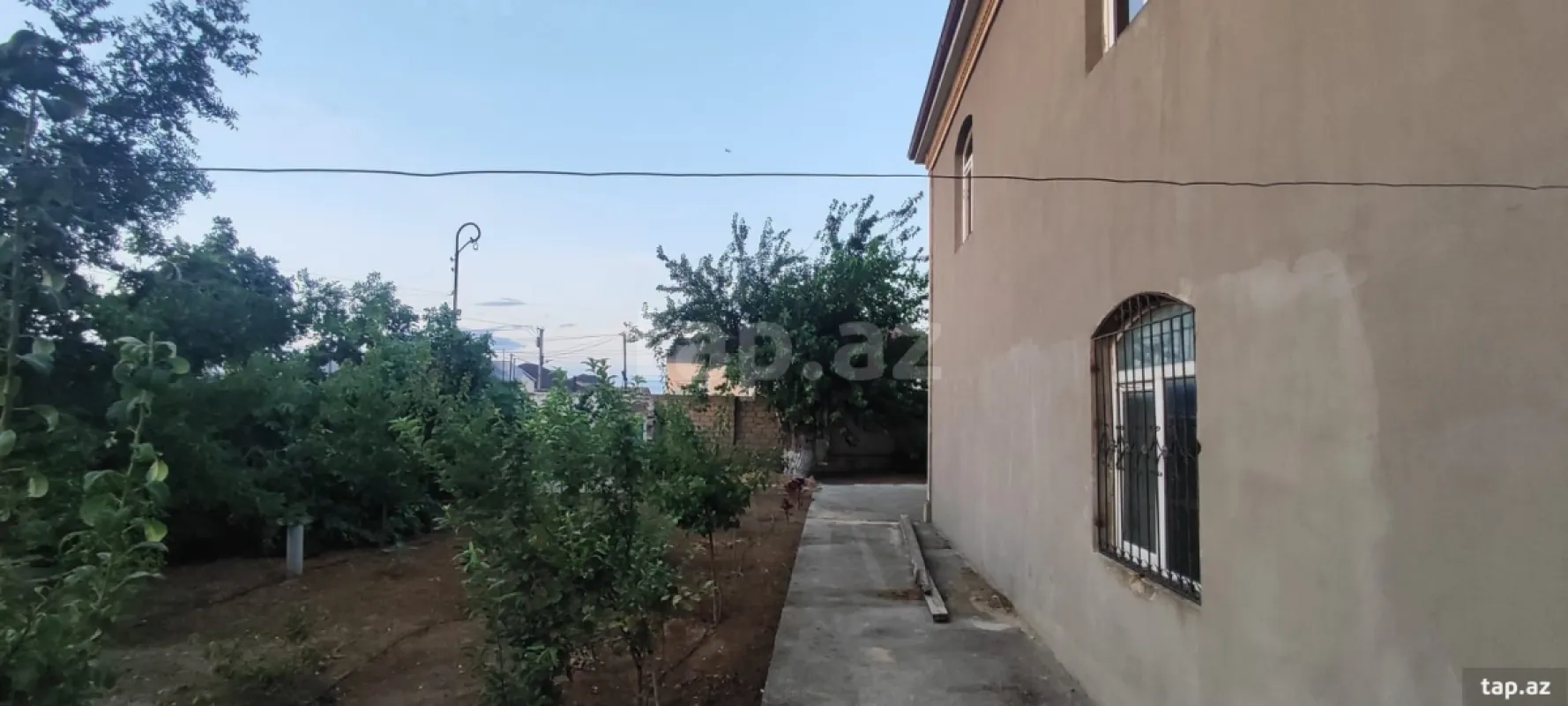 Satılır 7 otaqlı həyət evi