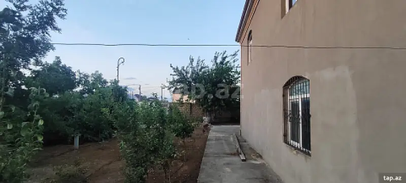 Satılır 7 otaqlı həyət evi