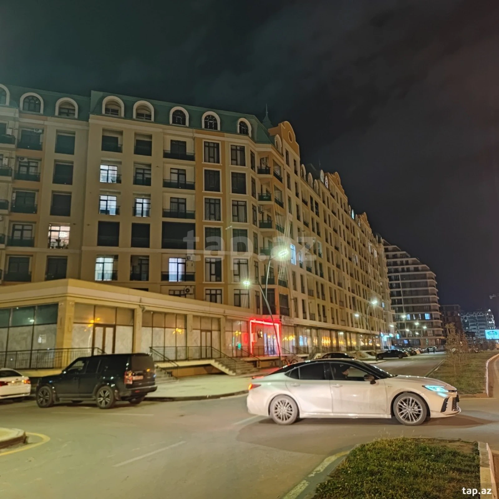 Satılır 2 otaqlı yeni tikili 60 m²