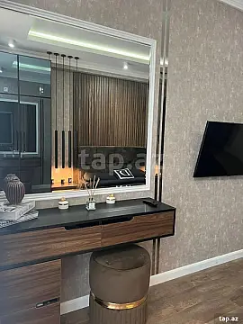 Kirayə verilir 3 otaqlı yeni tikili 130 m²