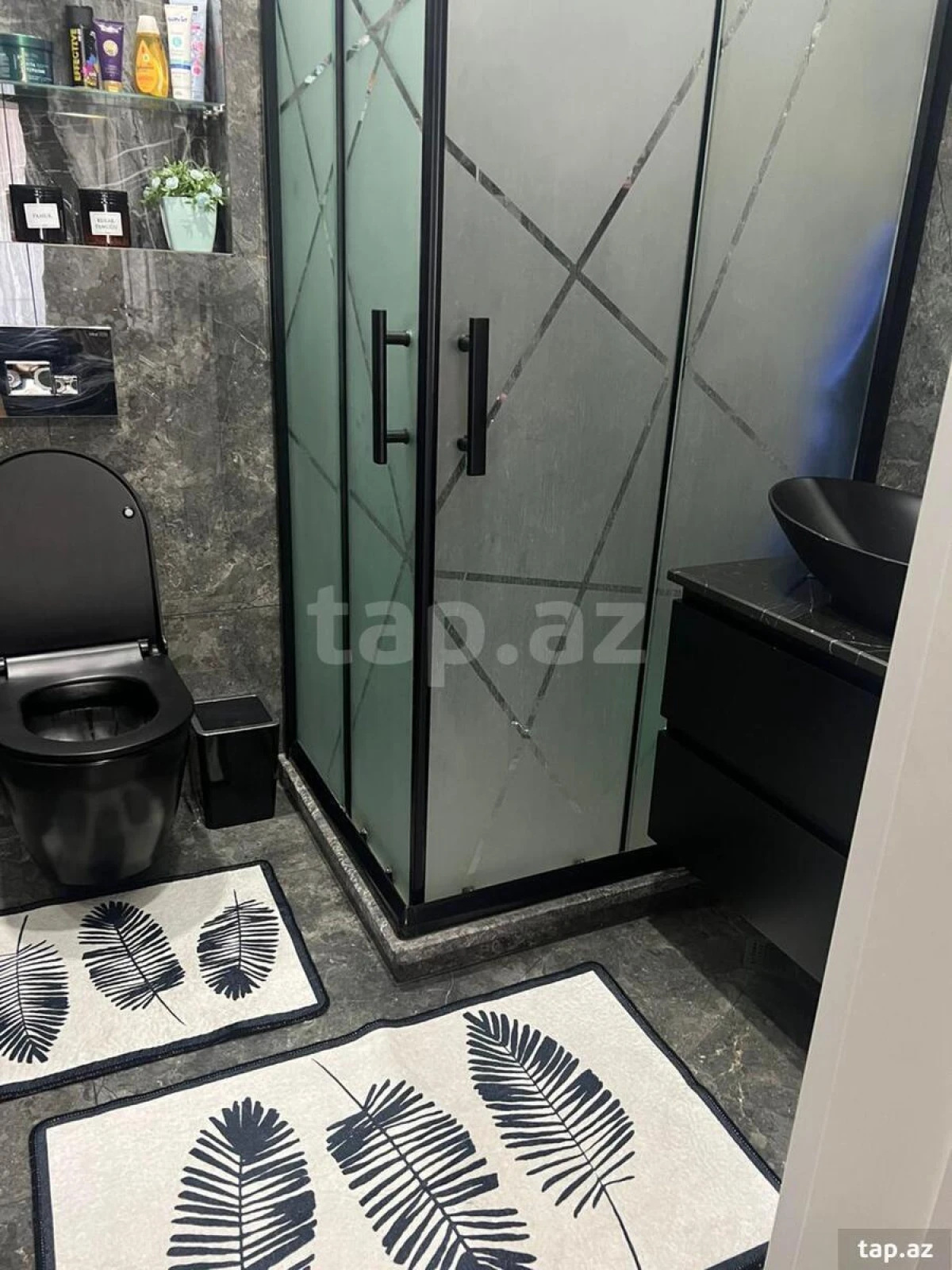 Kirayə verilir 3 otaqlı yeni tikili 130 m²