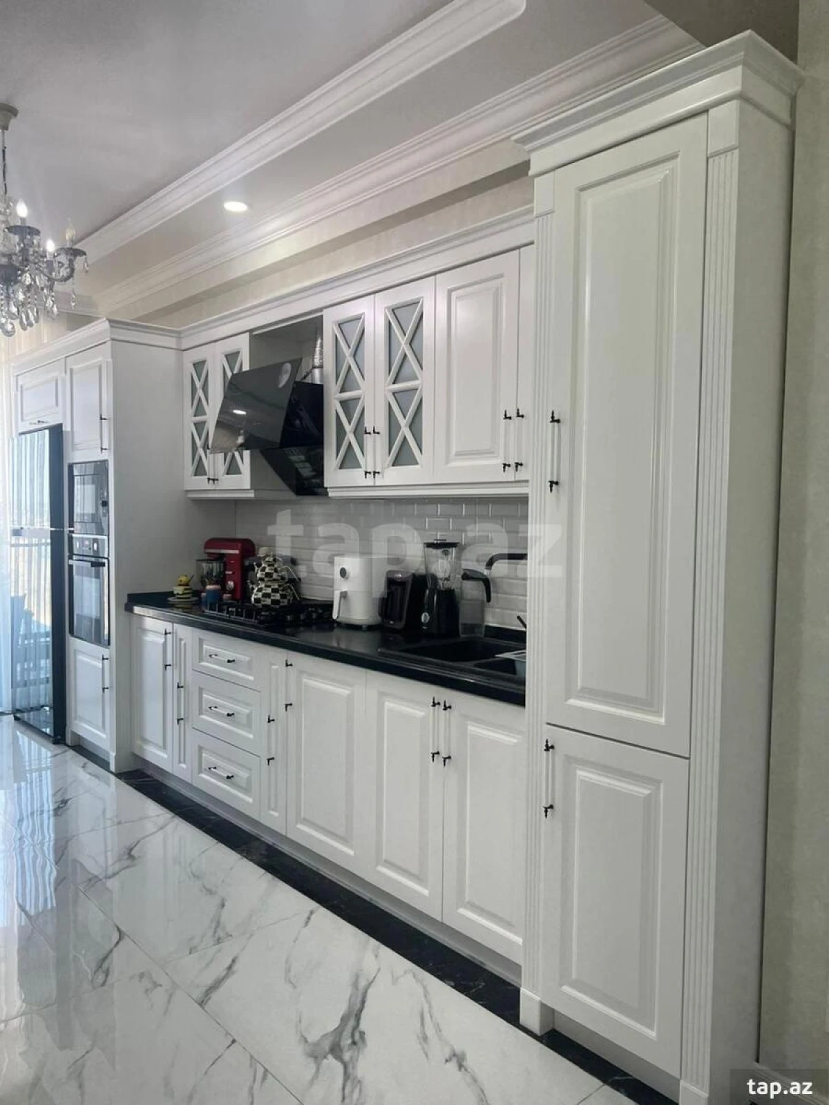 Kirayə verilir 3 otaqlı yeni tikili 130 m²