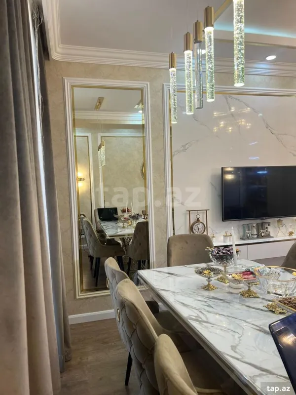 Kirayə verilir 3 otaqlı yeni tikili 130 m²