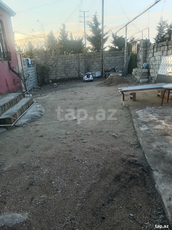 Satılır 3 otaqlı həyət evi