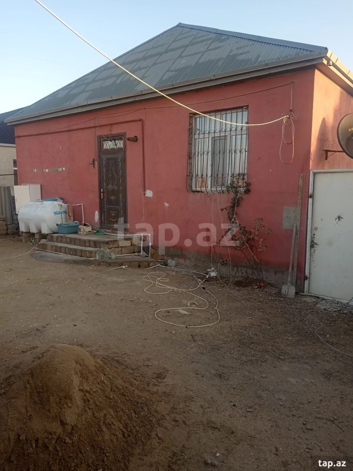 Satılır 3 otaqlı həyət evi