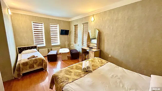 Kirayə verilir 20 otaqlı həyət evi 4000 m² — Şəki 20 otaq 4000.00 m²