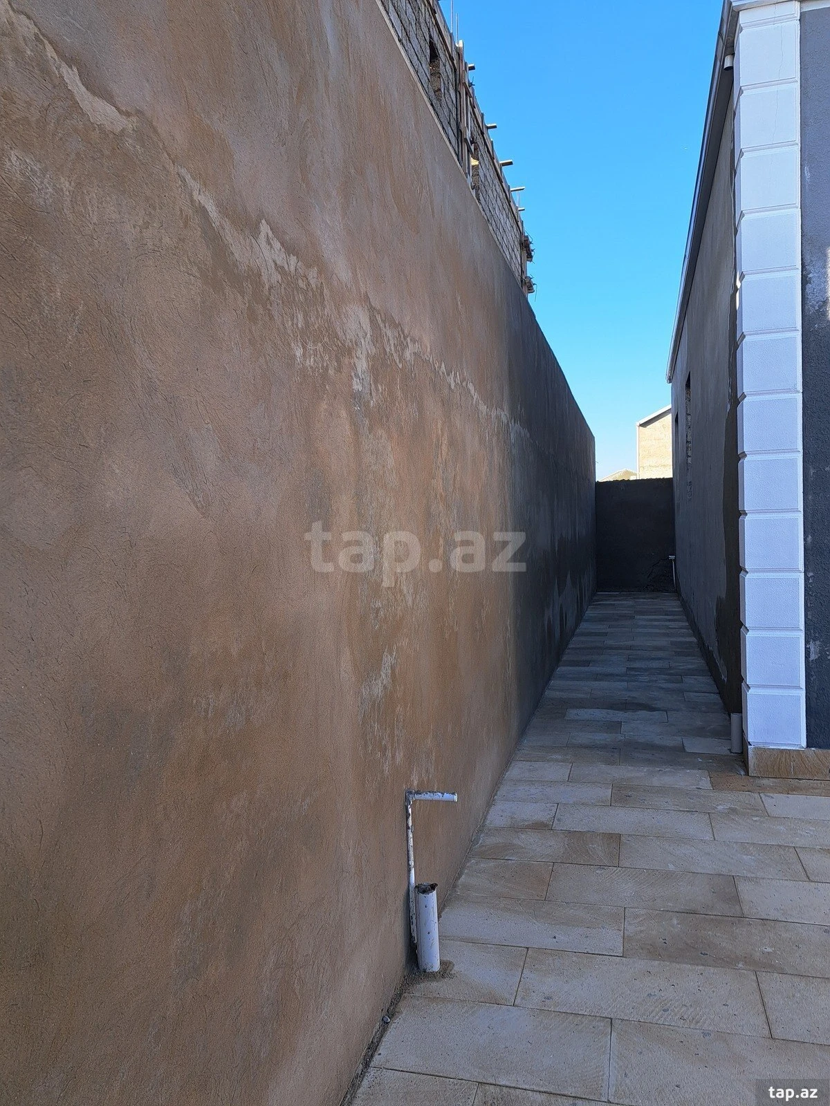 Satılır 4 otaqlı həyət evi