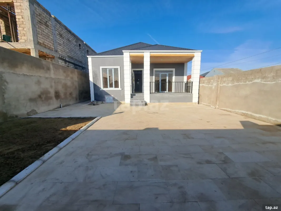 Satılır 4 otaqlı həyət evi