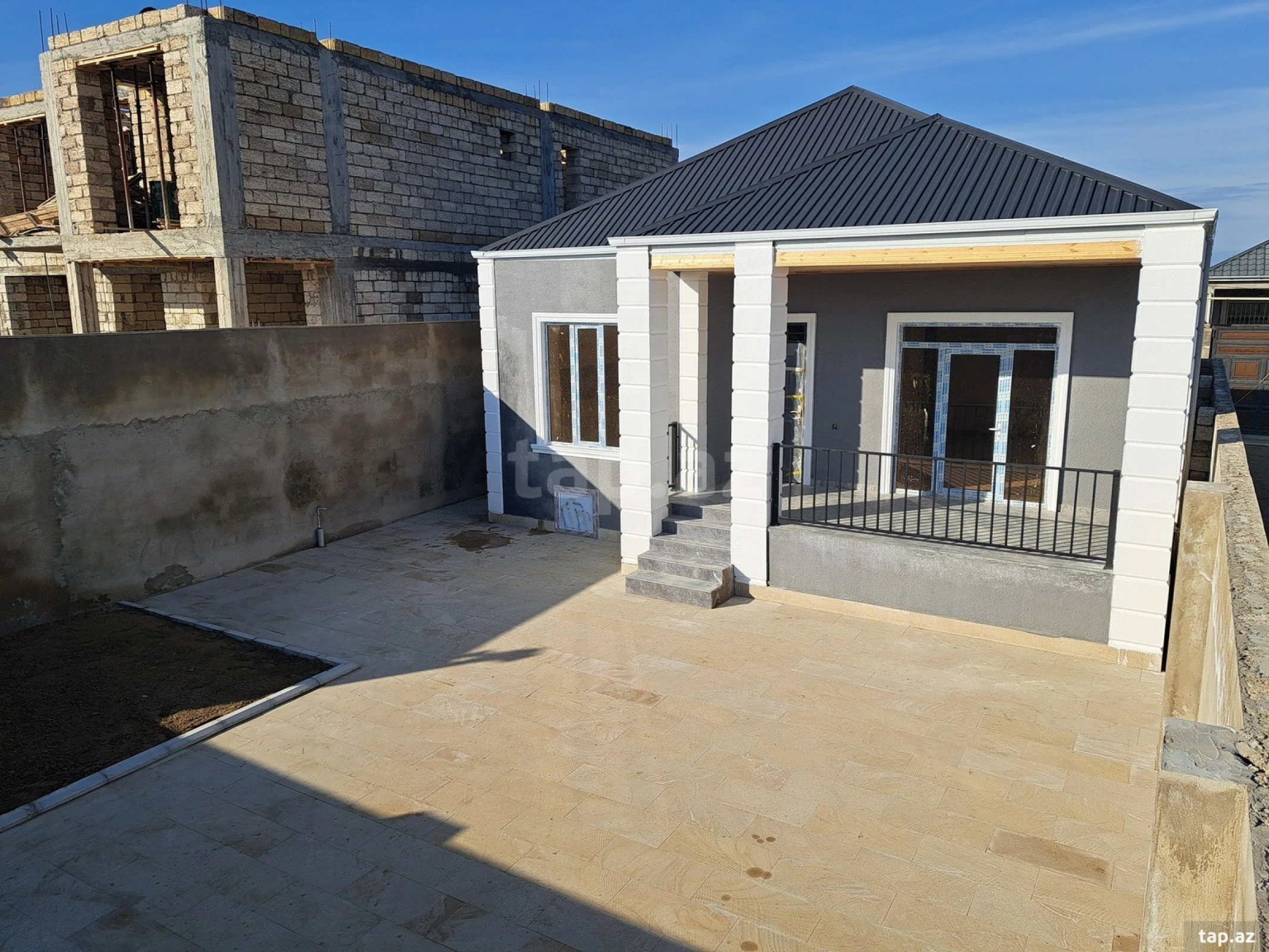 Satılır 4 otaqlı həyət evi