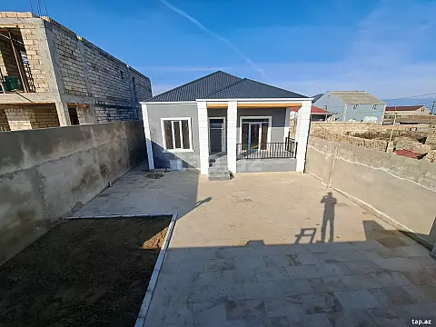 Satılır 4 otaqlı həyət evi