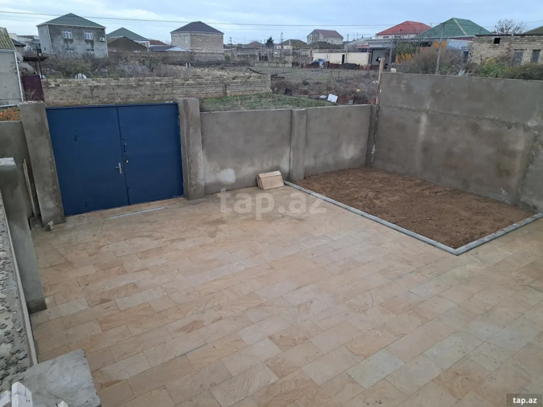 Satılır 4 otaqlı həyət evi