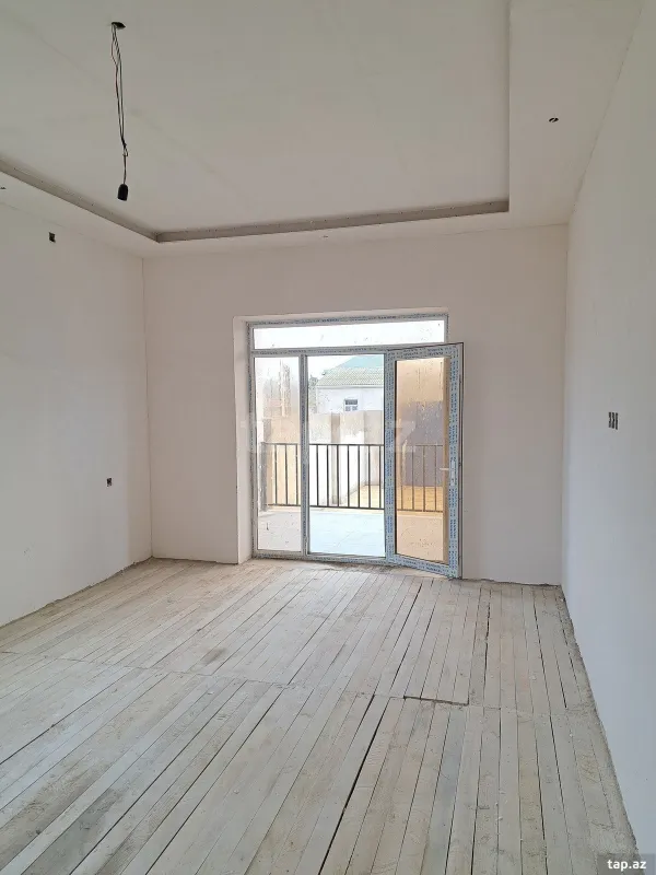 Satılır 4 otaqlı həyət evi