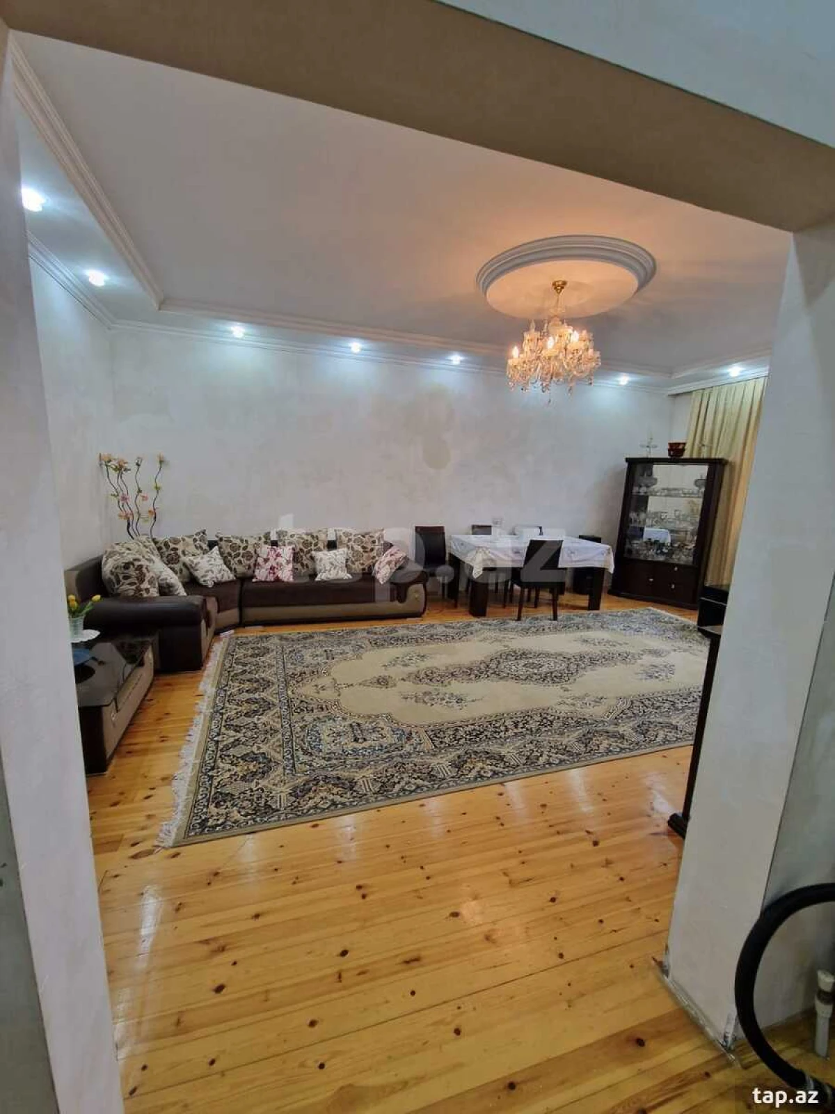 Satılır 5 otaqlı həyət evi