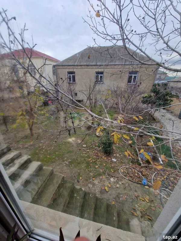 Satılır 5 otaqlı həyət evi