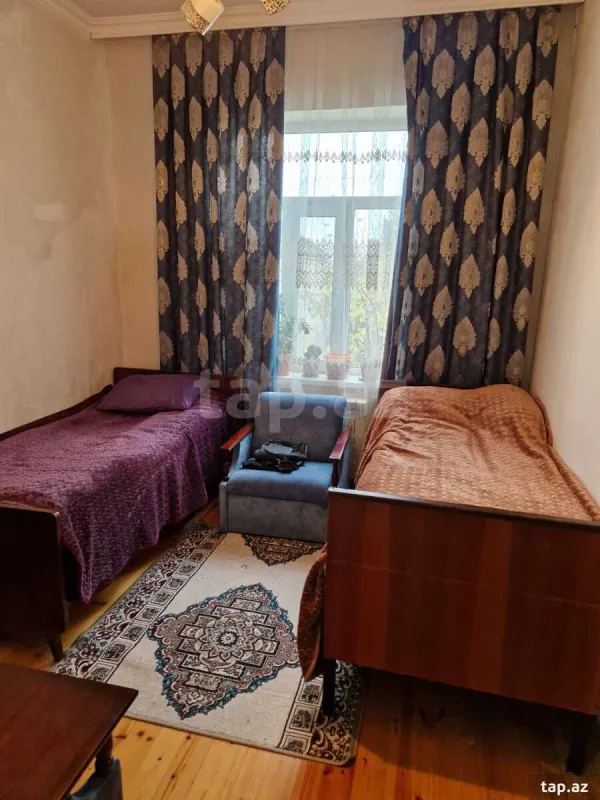 Satılır 5 otaqlı həyət evi