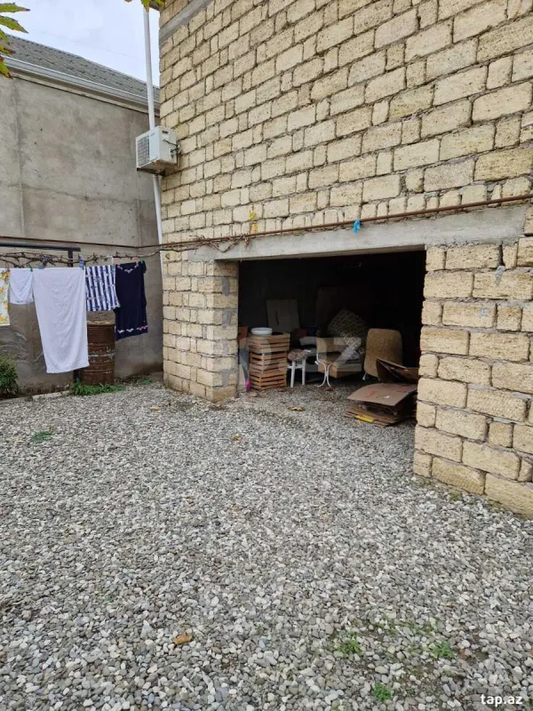 Satılır 5 otaqlı həyət evi