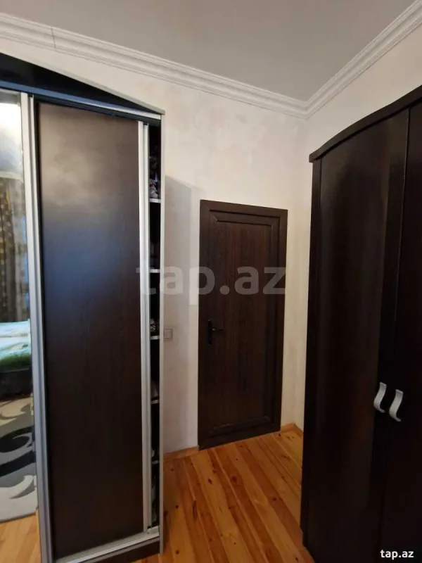 Satılır 5 otaqlı həyət evi