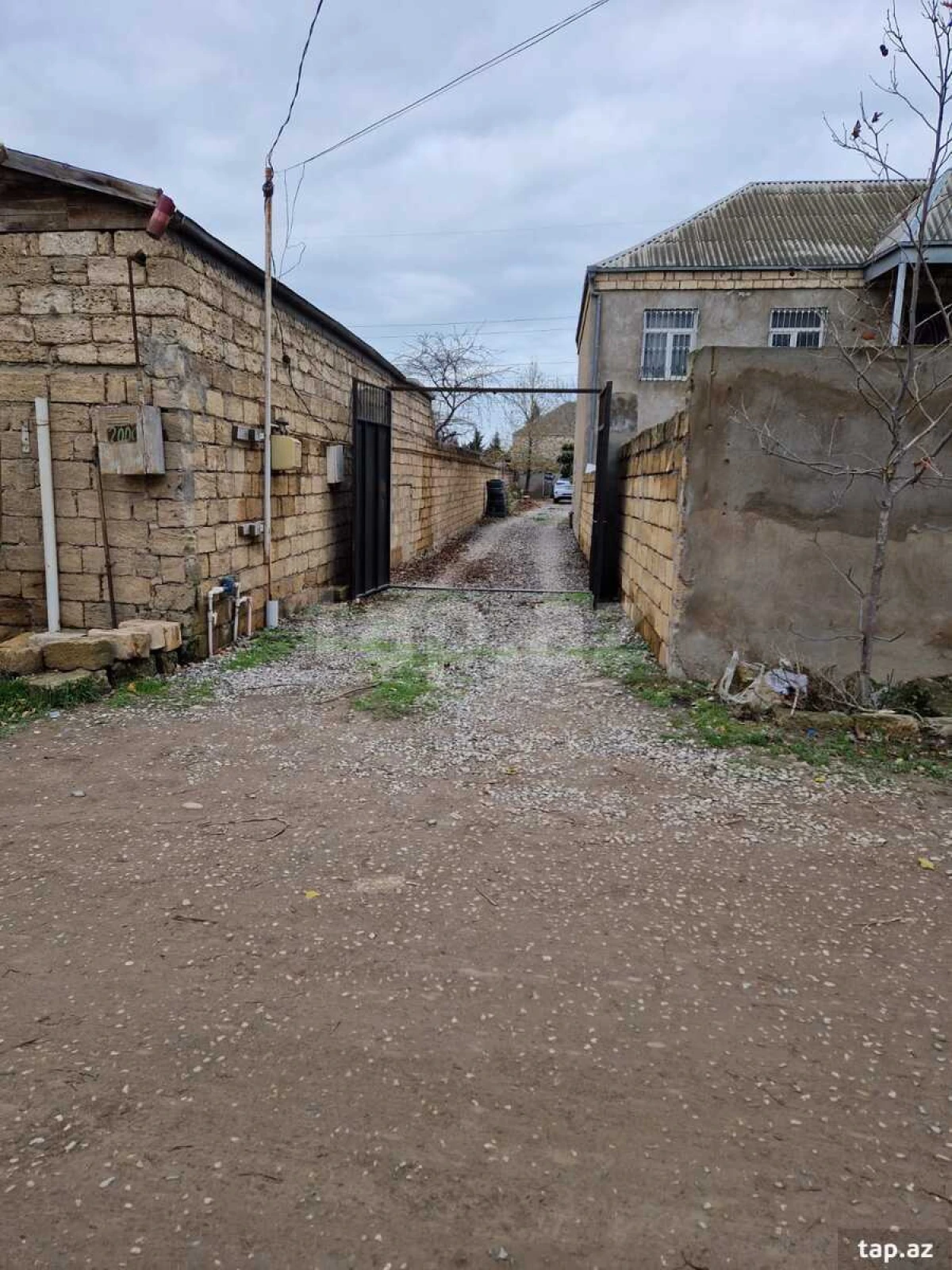 Satılır 5 otaqlı həyət evi