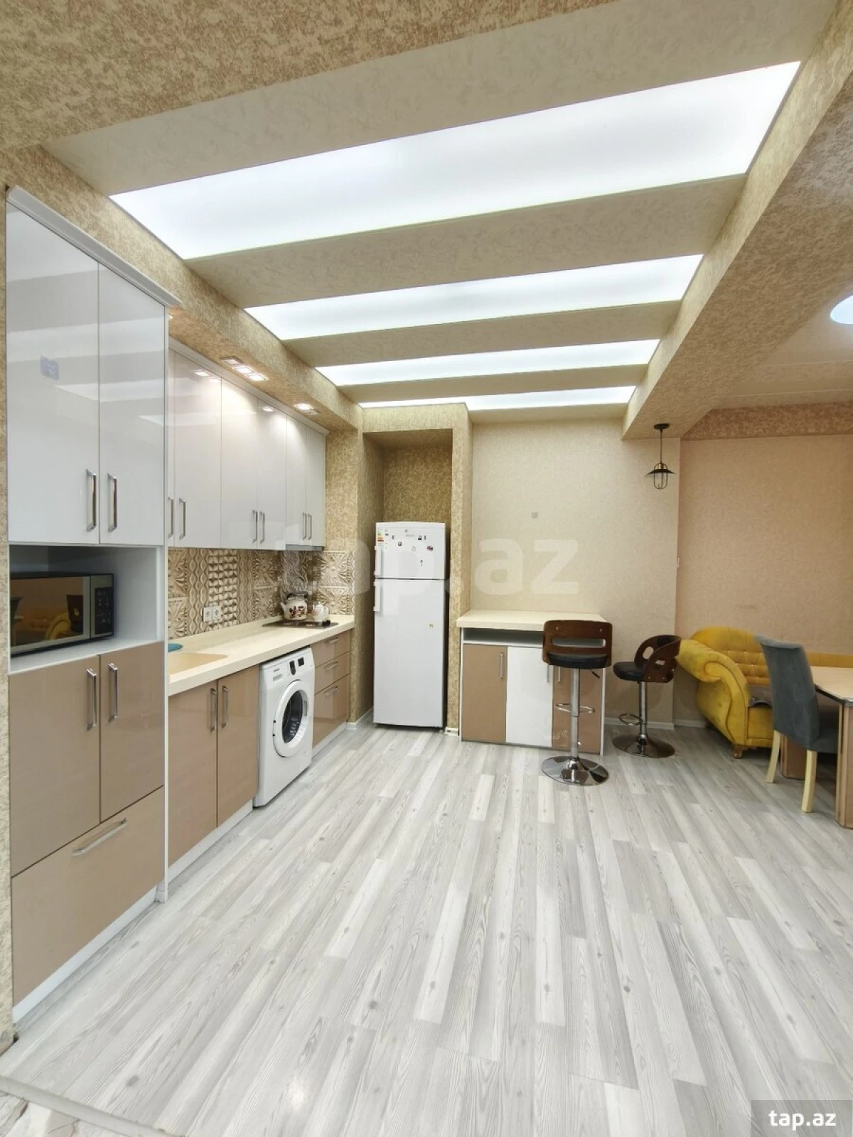 Kirayə verilir 2 otaqlı yeni tikili 80 m²