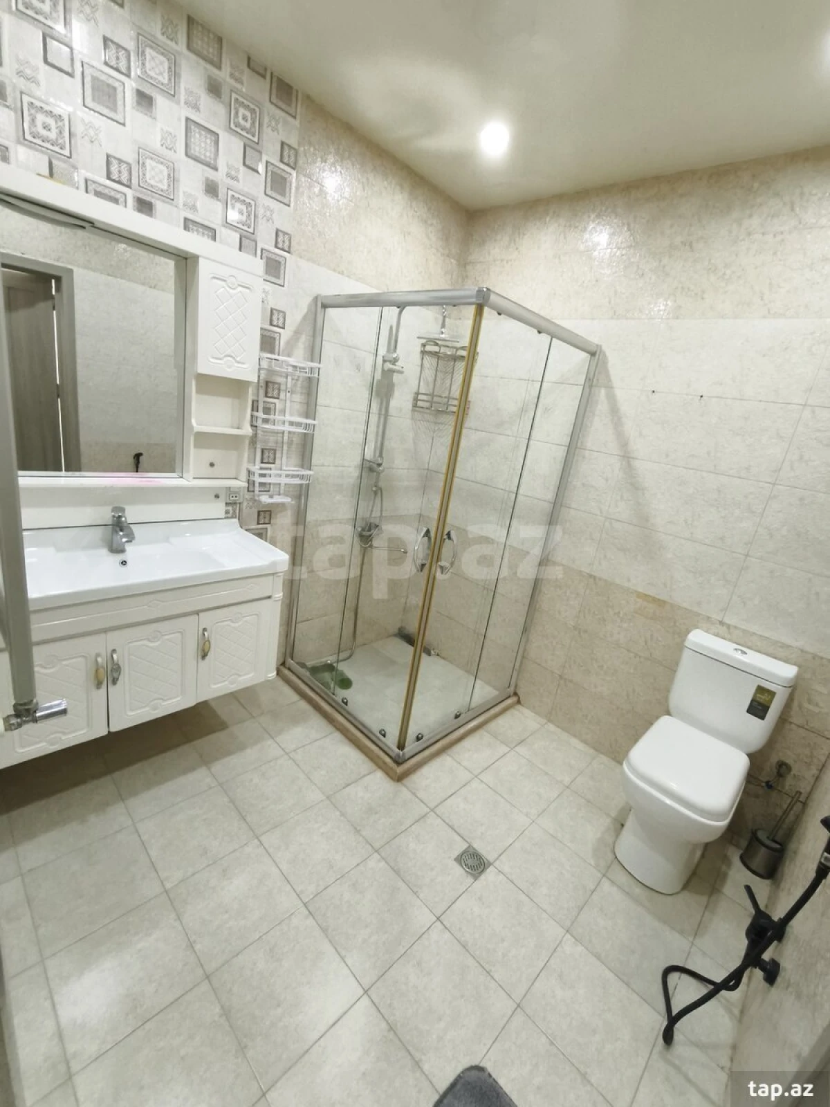 Kirayə verilir 2 otaqlı yeni tikili 80 m²