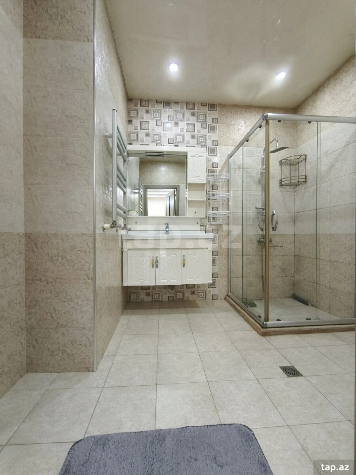 Kirayə verilir 2 otaqlı yeni tikili 80 m²