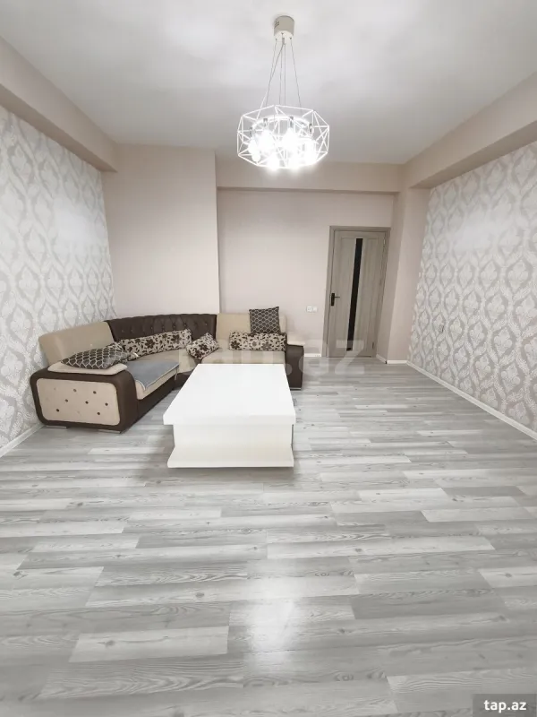 Kirayə verilir 2 otaqlı yeni tikili 80 m²