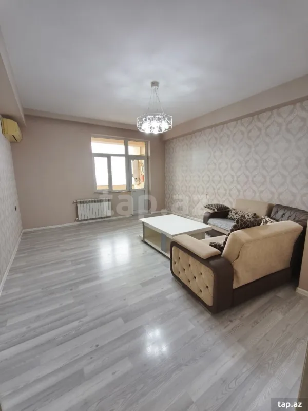 Kirayə verilir 2 otaqlı yeni tikili 80 m²