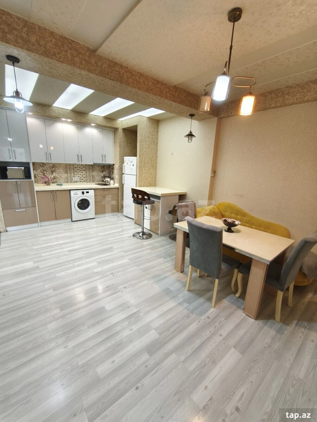 Kirayə verilir 2 otaqlı yeni tikili 80 m²