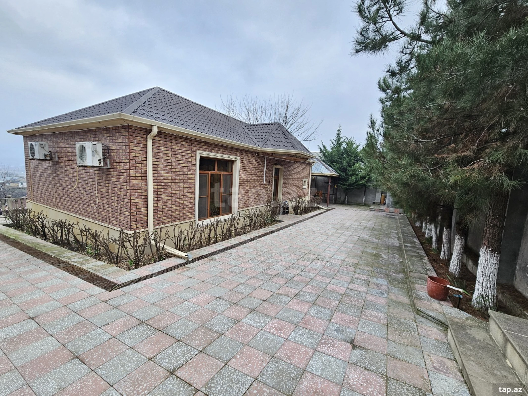 Satılır 3 otaqlı həyət evi