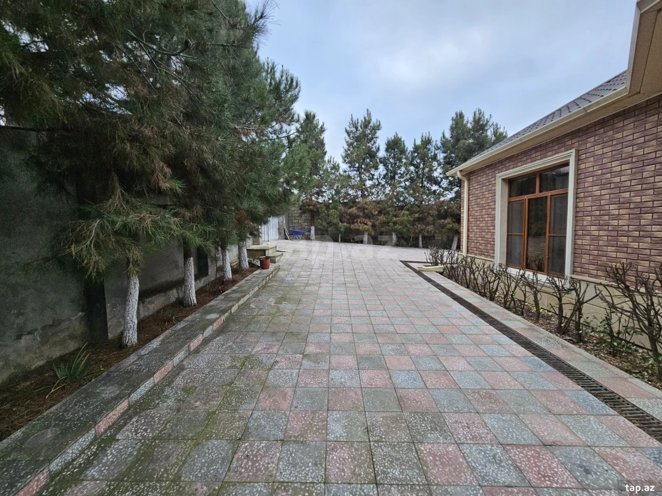 Satılır 3 otaqlı həyət evi