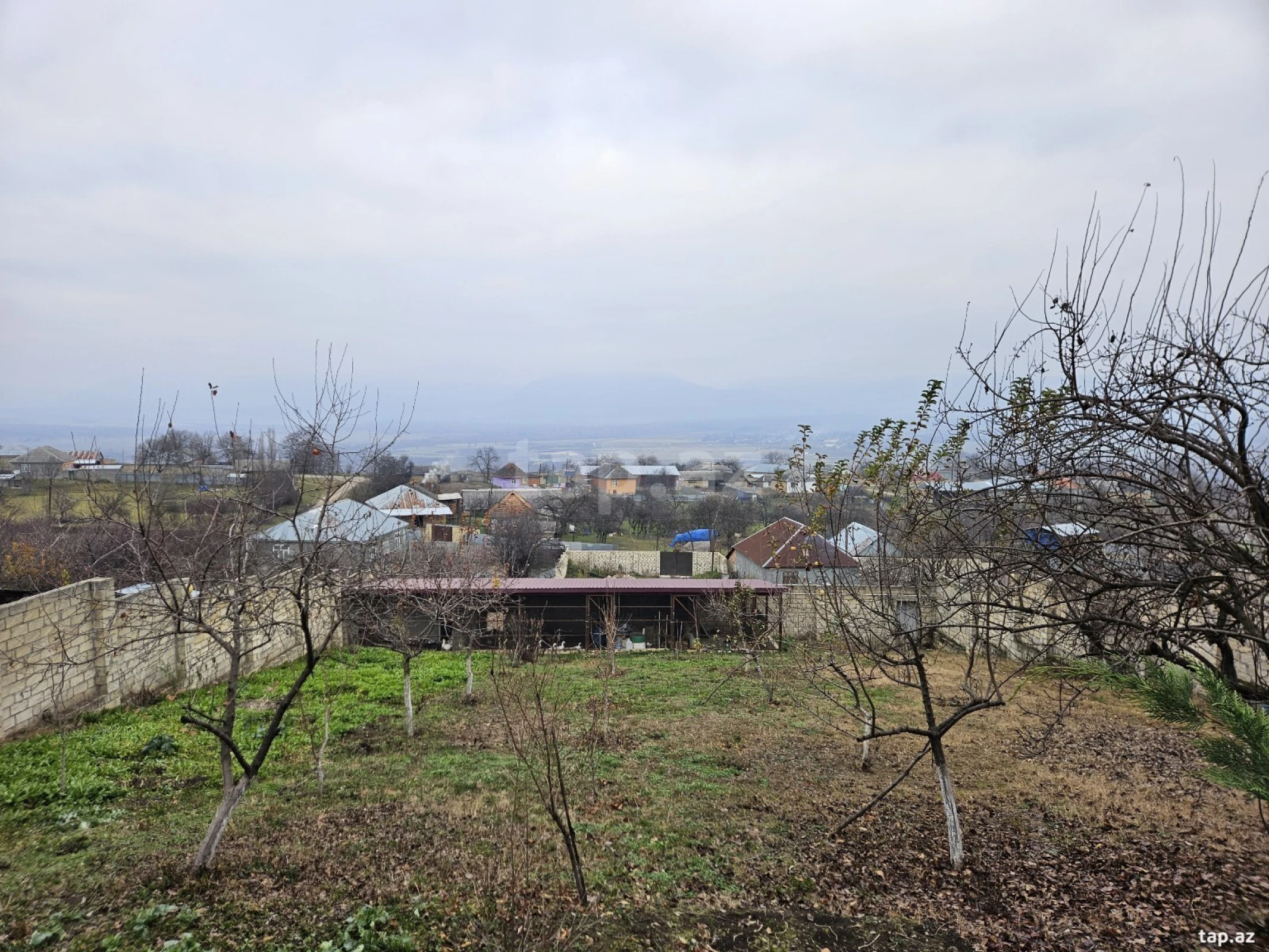 Satılır 3 otaqlı həyət evi