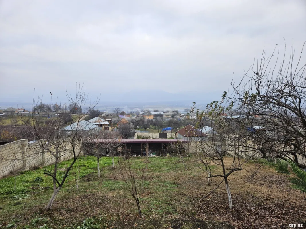 Satılır 3 otaqlı həyət evi