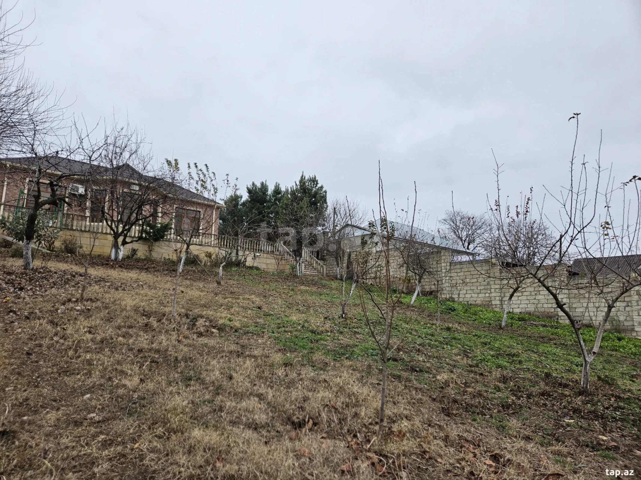 Satılır 3 otaqlı həyət evi