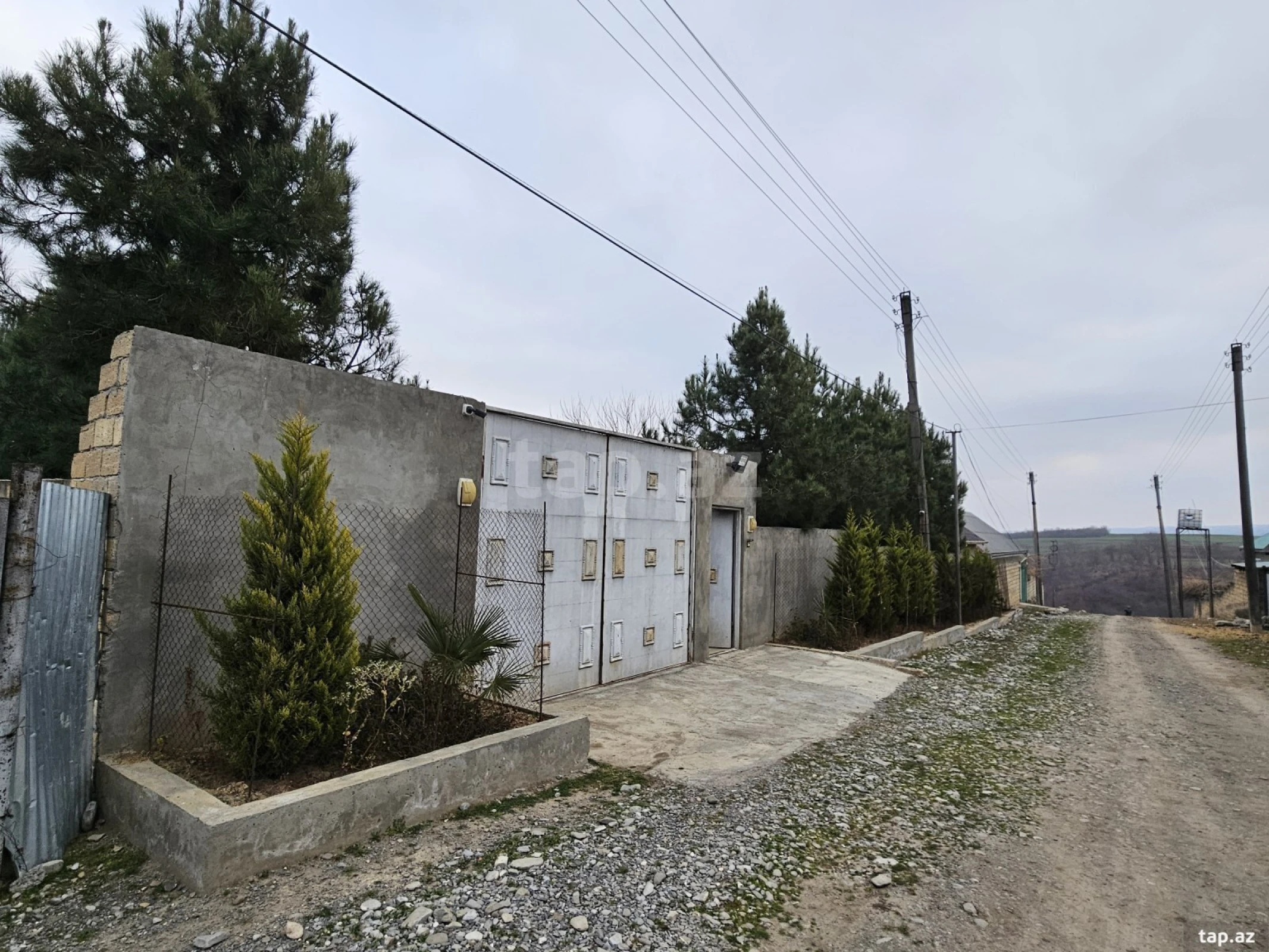 Satılır 3 otaqlı həyət evi