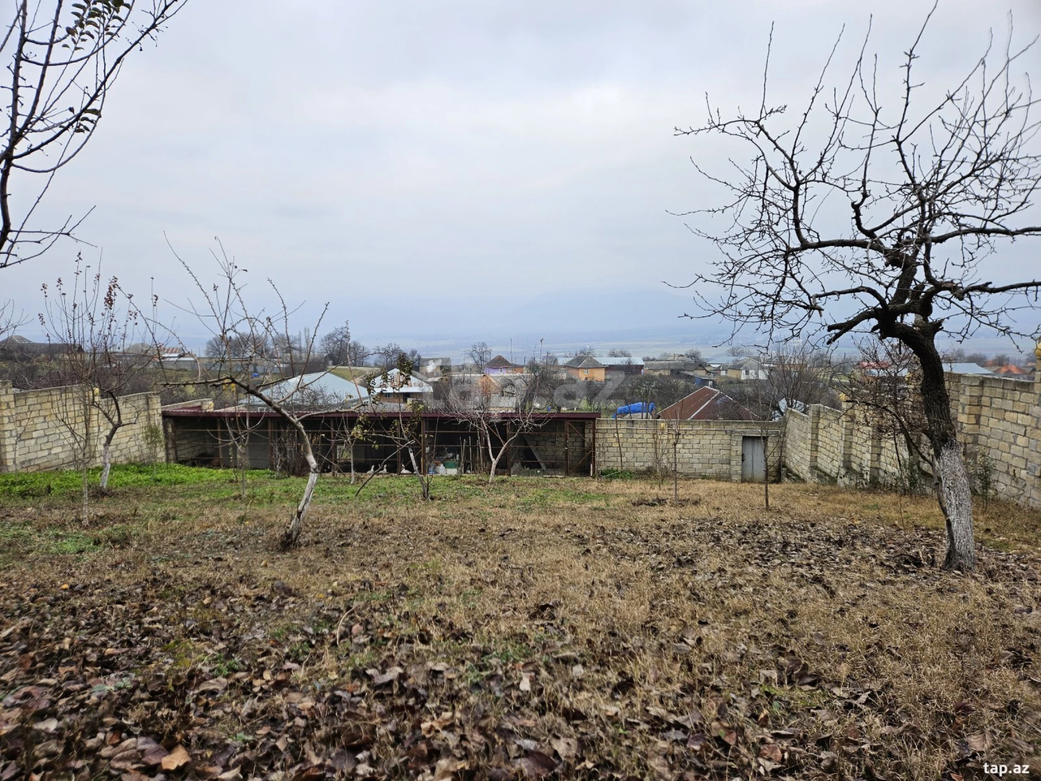 Satılır 3 otaqlı həyət evi