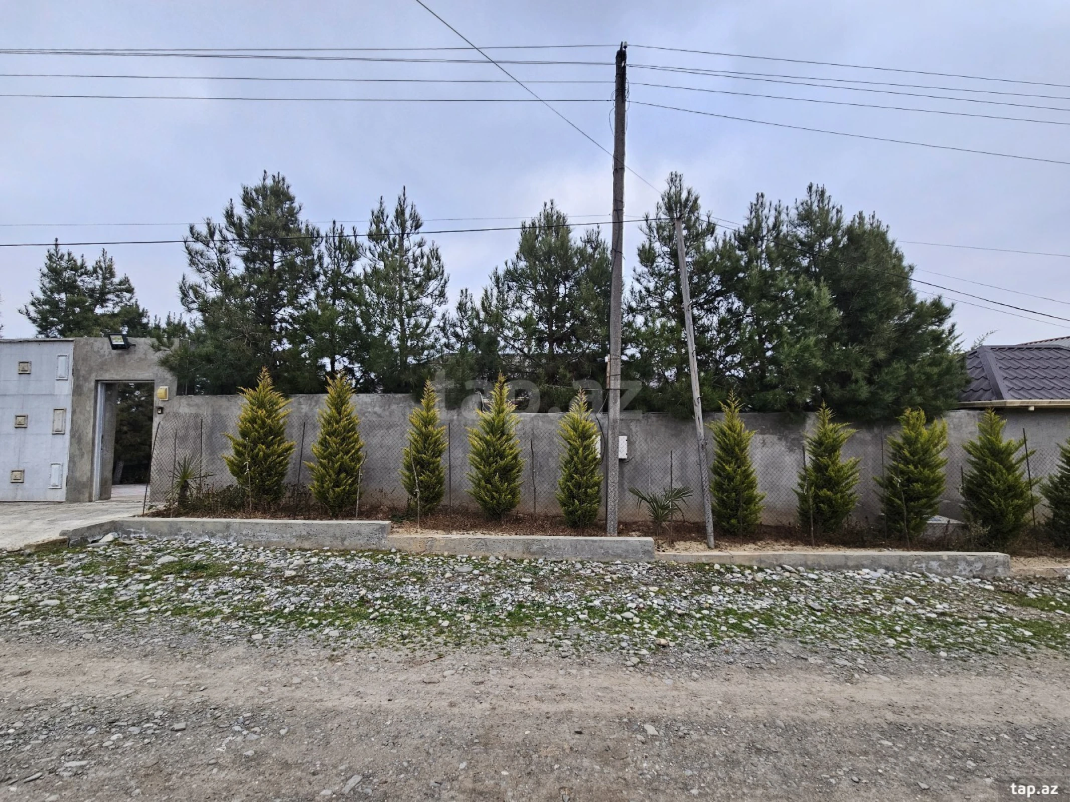 Satılır 3 otaqlı həyət evi