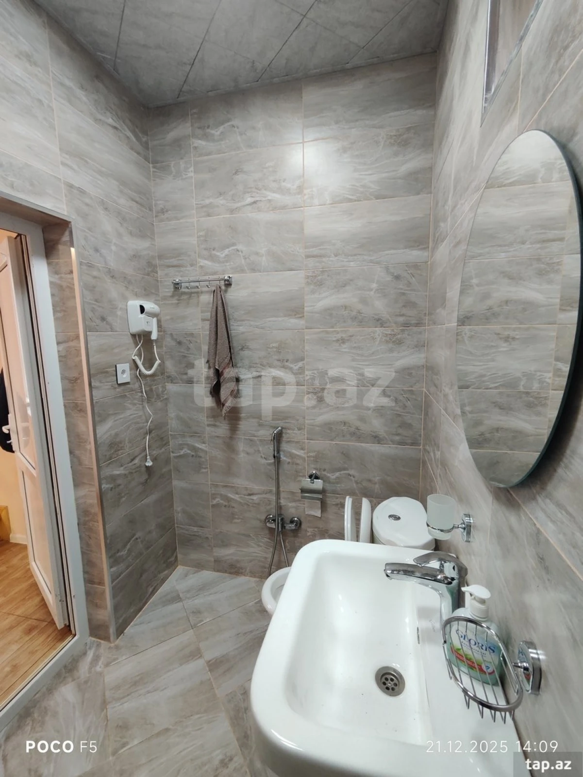 Kirayə verilir 3 otaqlı həyət evi