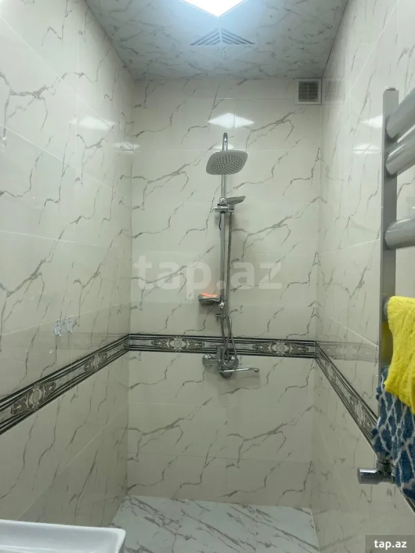 Kirayə verilir 3 otaqlı yeni tikili 65 m²