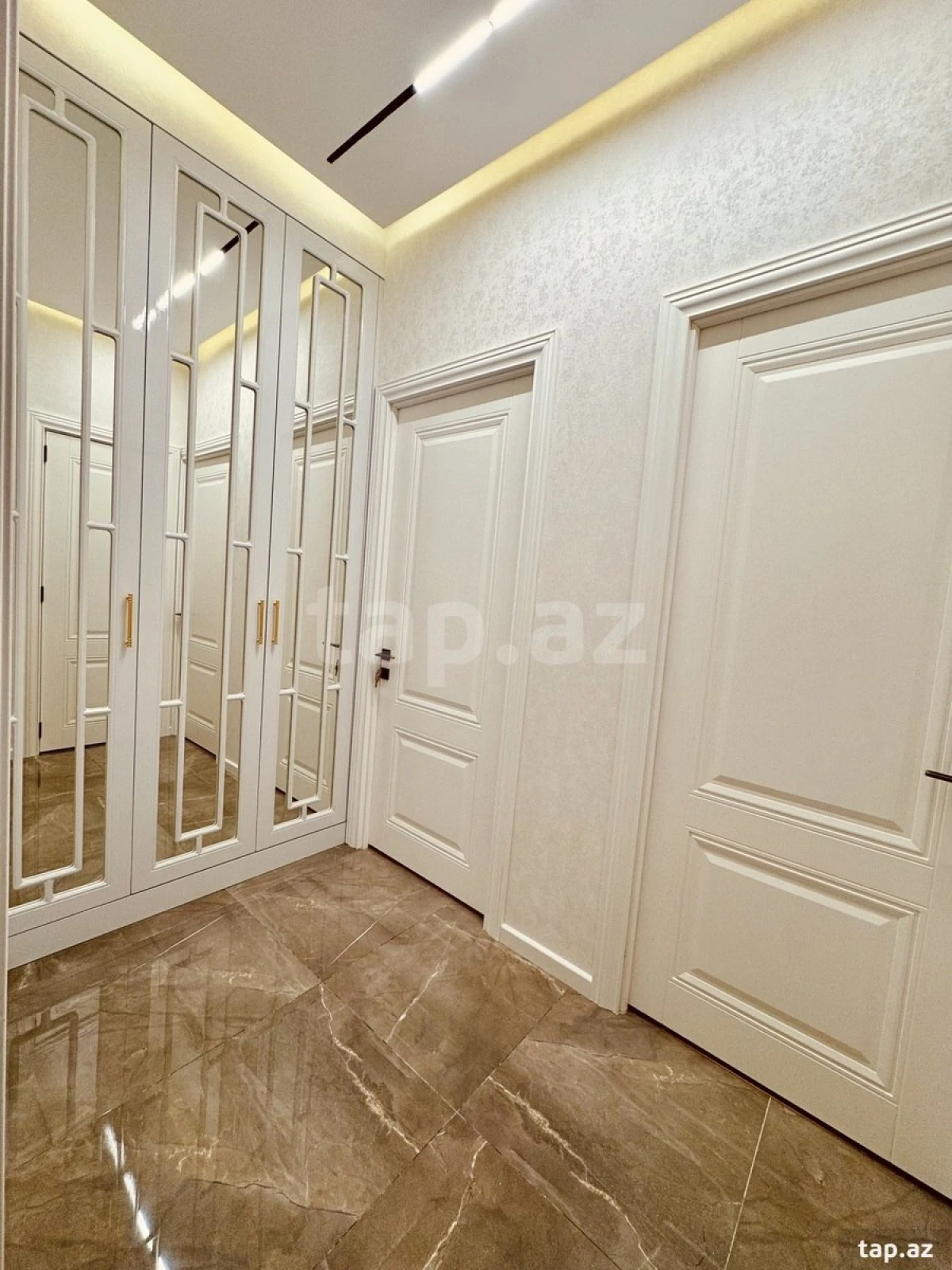 Satılır 2 otaqlı yeni tikili 60 m²