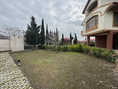 Satılır 7 otaqlı həyət evi 350 m²