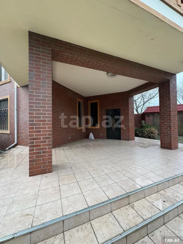 Satılır 7 otaqlı həyət evi 350 m²