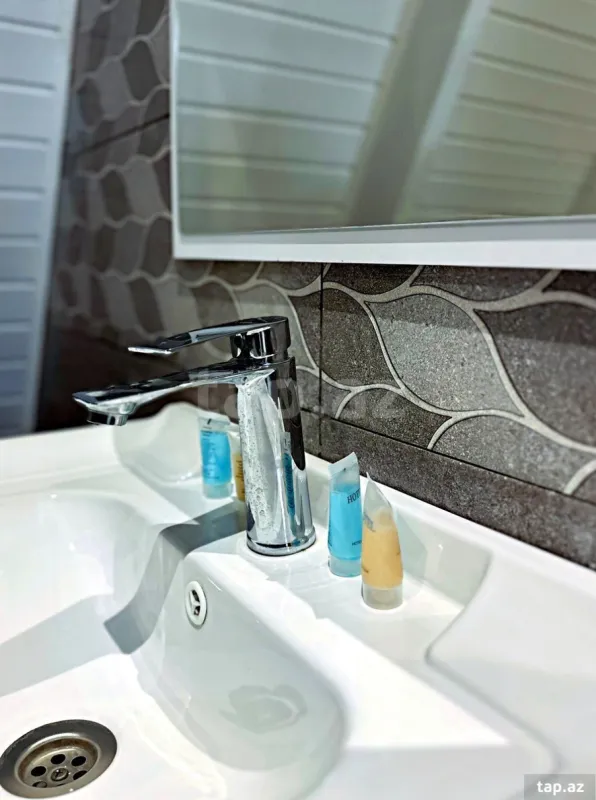 Kirayə verilir 4 otaqlı həyət evi