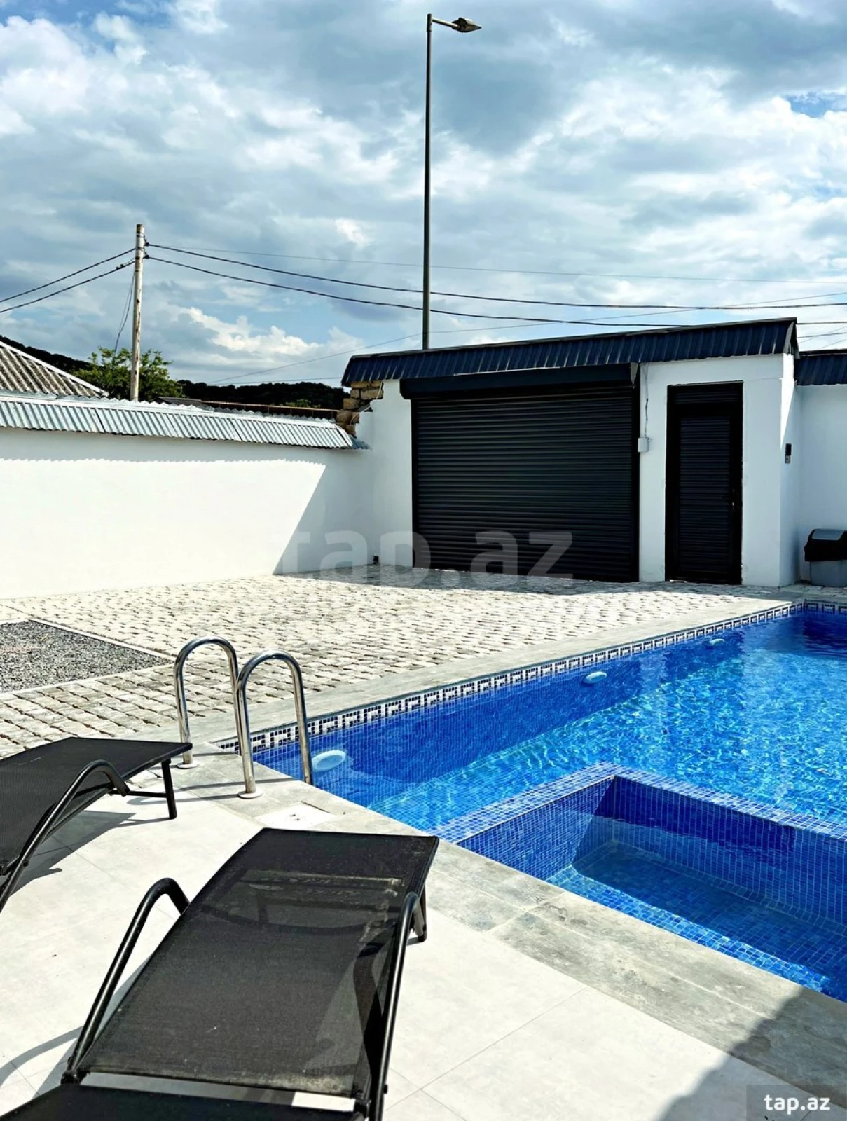 Kirayə verilir 4 otaqlı həyət evi