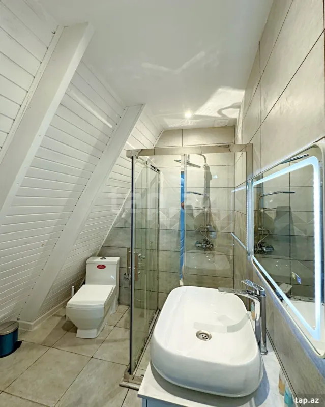 Kirayə verilir 4 otaqlı həyət evi